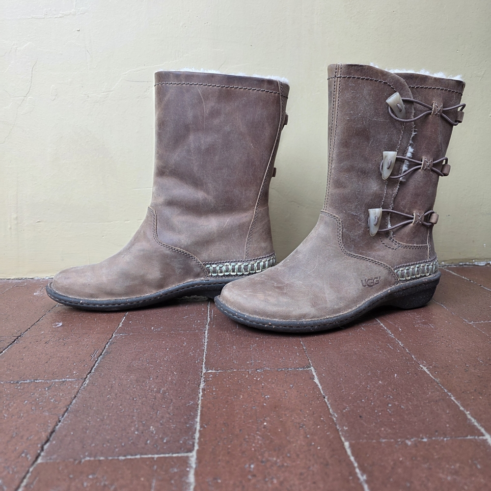 Ugg Kona Horn Toggle Boots